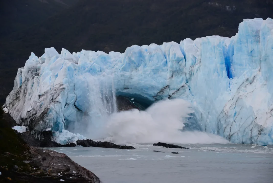 El glaciar Perito Moreno en plena ruptura - Foto: OPI Santa Cruz/Francisco Muñoz
