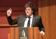 Javier Milei brindó un discurso en Stanford y se reúne con líderes tecnológicos Javier Milei brindó un discurso en Stanford y se reúne con líderes tecnológicos - Foto: NA