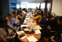 Nueva oferta salarial a docentes de Chubut Sueldos docentes no bajarán de $500.000 en Chubut -