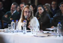 El maravilloso mundo de Alicia. Después de 30 años se dio cuenta que YCRT es “estratégica”, “garantía de desarrollo de la cuenca” y “soberanía energética” La Senadora Nacional Alicia Kirchner - Foto: Prensa Alicia Kirchner