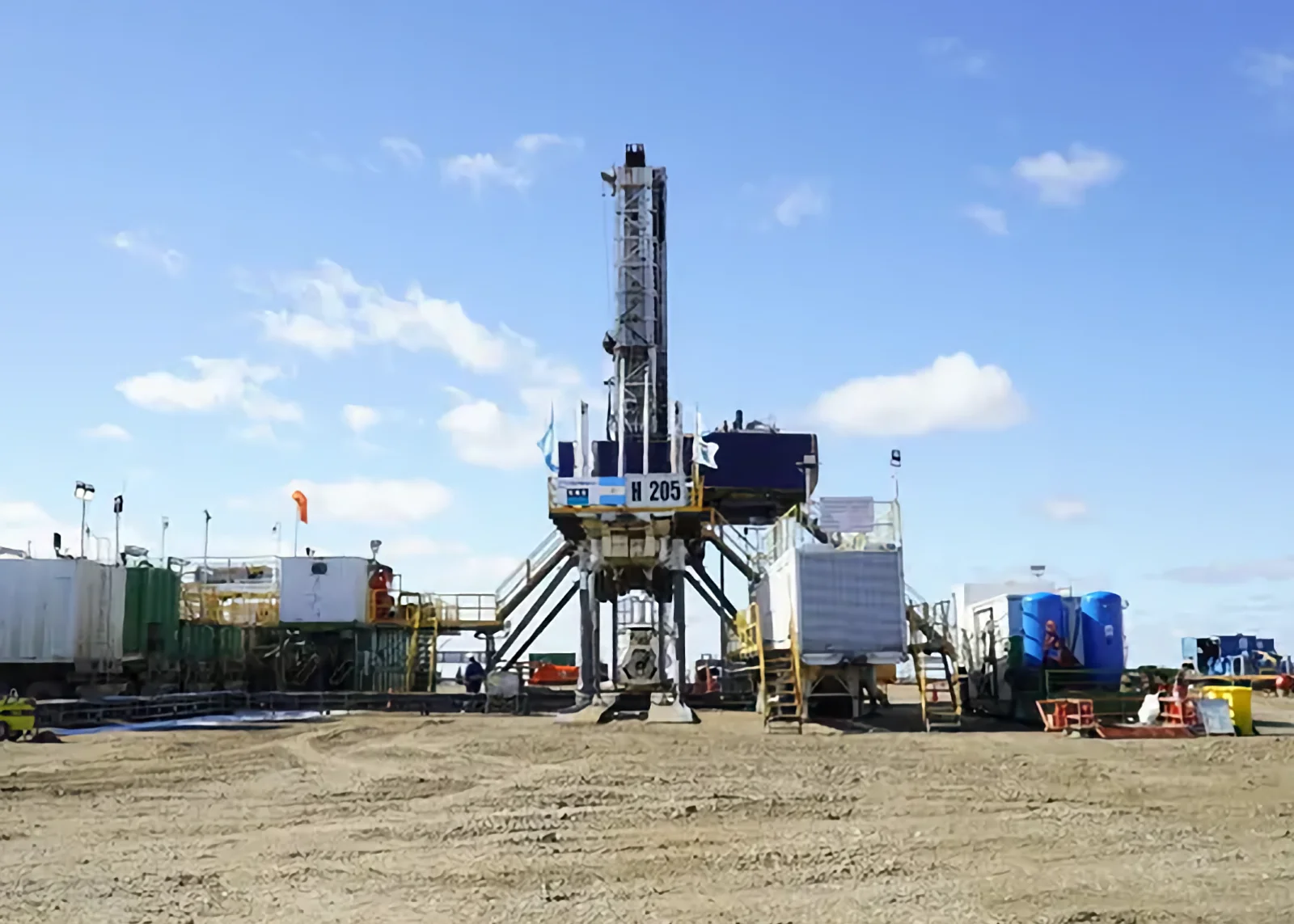 Dirigente Petroleros de la Cuenca Austral advirtió sobre la pérdida de 458 puestos de trabajo por desinversión de la empresa CGC Dirigente Petroleros de la Cuenca Austral advirtió sobre la pérdida de 458 puestos de trabajo por desinversión de la empresa CGC