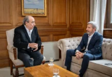 Guillermo Francos firma convenios para el traspaso de obras públicas a provincias Guillermo Francos firma convenios para el traspaso de obras públicas a provincias