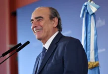 Reunión clave del Gabinete para impulsar la Ley Bases en el Congreso Javier Milei tomará juramento a Guillermo Francos como nuevo Jefe de Gabinete - Foto: NA