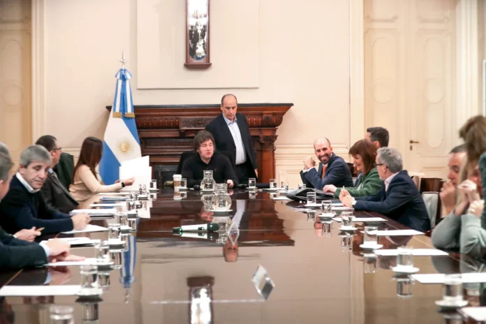 Reunión de gabinete encabezada por el Presidente Javier Milei - Foto: NA