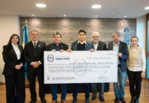 Con bombos y platillos el gobierno anunció el pago de una deuda de Alicia, pero sin investigar la trazabilidad de los fondos, determinar los gastos y buscar responsables Con bombos y platillos el gobierno anunció el pago de una deuda de Alicia, pero sin investigar la trazabilidad de los fondos, determinar los gastos y buscar responsables