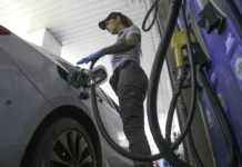 Nuevo aumento de combustibles: naftas y gasoil suben un 3% Nuevo aumento de combustibles: naftas y gasoil suben un 3%