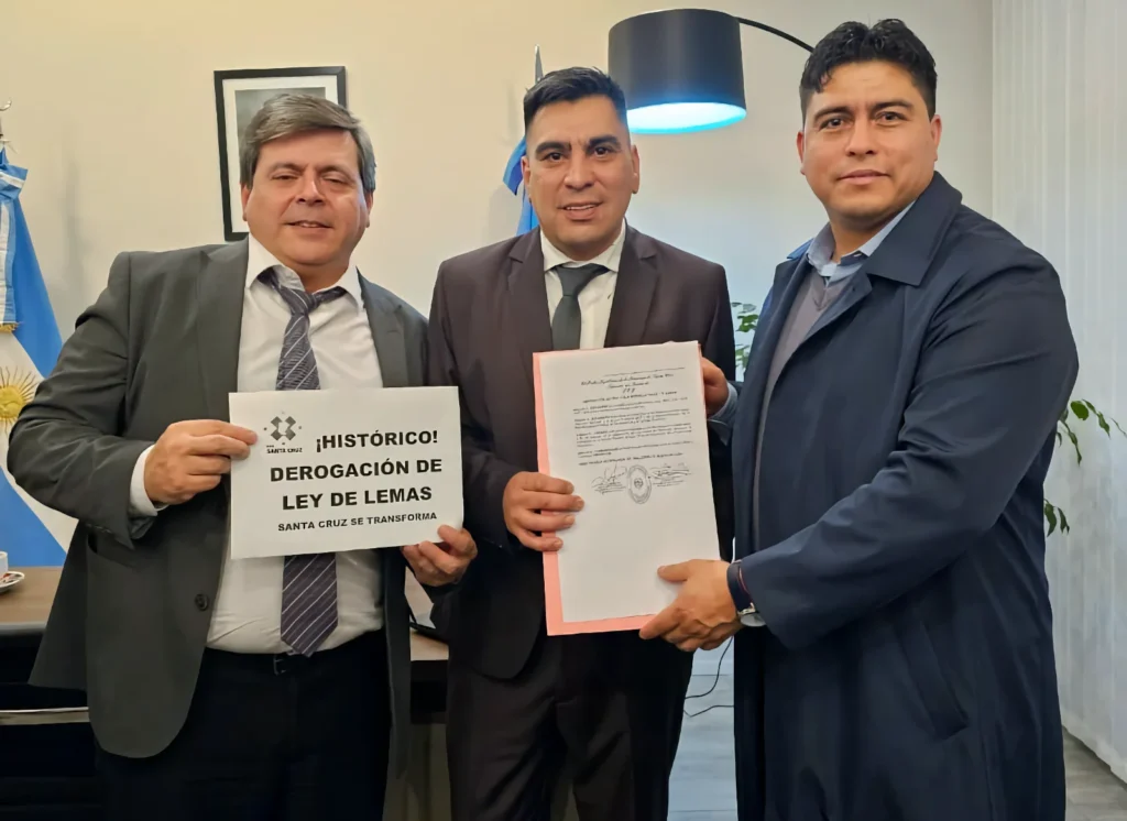 A los amigos todo, a los enemigos ni agua”. Fernando Españón, denunciado por corrupción y falta de institucionalidad, nombrado como Jefe del Bloque SER