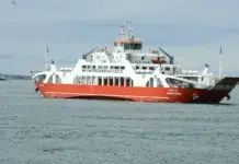 Sube el valor del cruce de la barcaza en el Estrecho de Magallanes Uno de los ferry de la empresa Transbordadora Austral Broom S.A - Foto: OPI Santa Cruz/Francisco Muñoz