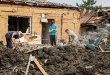 Bombardeos rusos impactan edificios residenciales en Kiev y matan a civiles en Járkov Bombardeos rusos impactan edificios residenciales en Kiev y matan a civiles en Járkov - Foto: NA