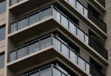 Alberto Fernández imputado: primeras citaciones en la causa por denuncias de Fabiola Yañez El departamento de Puerto Madero en el que está recluido Alberto Fernández - Foto: NA