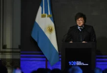 Milei: “estamos purgando al sistema económico argentino del populismo monetario” Milei: "estamos purgando al sistema económico argentino del populismo monetario" - Foto: NA