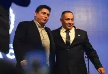 El Gobernador Claudio Vidal junto a Pedro Pródomos Ministro de Seguridad de Santa Cruz - Foto: OPI Santa Cruz/Francisco Muñoz