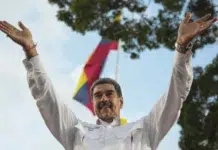 Maduro tacha de “Sinvergüenza” a la Unión Europea en medio de controversia electoral Nicolás Maduro, reaccionando durante una concentración en el Palacio de Miraflores, en Caracas, Venezuela - Foto: NA