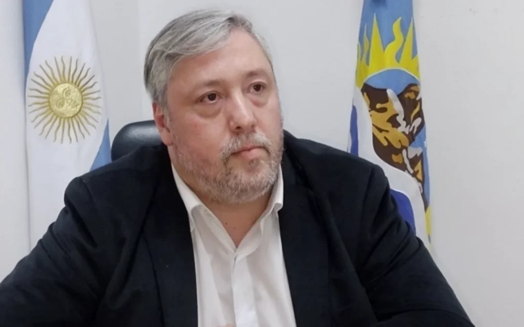 Alberto Parson, Presidente del PRO Santa Cruz - 