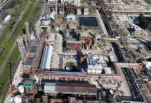 YPF moderniza su refinería de Ensenada para producir combustibles más limpios YPF moderniza su refinería de Ensenada para producir combustibles más limpios