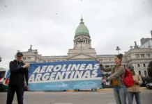 La diputada Ana Ianni en defensa de una empresa estatal que nunca defendió Diputados debaten privatización de Aerolíneas Argentinas: buscan votarla el 2 de octubre - Foto: NA