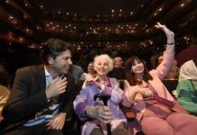 Carlotto describe como “frío” el encuentro entre Cristina Kirchner y Kicillof en La Plata Carlotto describe como "frío" el encuentro entre Cristina Kirchner y Kicillof en La Plata - Foto: NA