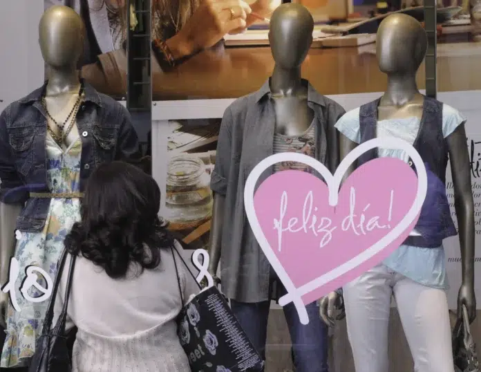 Retroceden las ventas por el Día de la Madre: el impacto en comercios minoristas pymes - Foto: NA Retroceden las ventas por el Día de la Madre: el impacto en comercios minoristas pymes - Foto: NA