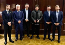 Ignacio Torres: “la voz de los gobernadores debe ser vinculante en el presupuesto 2025” Ignacio Torres: "la voz de los gobernadores debe ser vinculante en el presupuesto 2025"