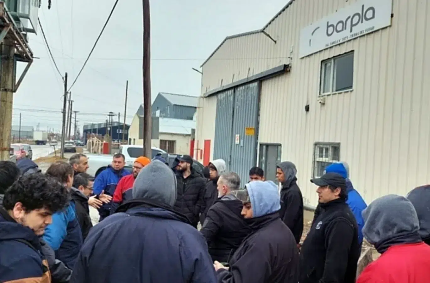 Cerró una fábrica en Río Grande y 50 operarios quedaron sin empleo Cerró una fábrica en Río Grande y 50 operarios quedaron sin empleo