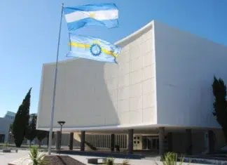 Aprobaron un préstamo para construir el acueducto de Comodoro Rivadavia Legislatura de Chubut -