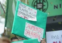 Volvió la multisectorial a Santa Cruz. ADOSAC, ATE y otros gremios volvieron a marchar contra la política salarial del gobierno provincial - Foto: OPI Santa Cruz/Francisco Muñoz