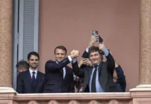 Milei conversó con Macron sobre la situación económica de argentina y los desafíos del futuro Milei y Macron se reunieron en Casa Rosada antes del G20 - Foto: NA
