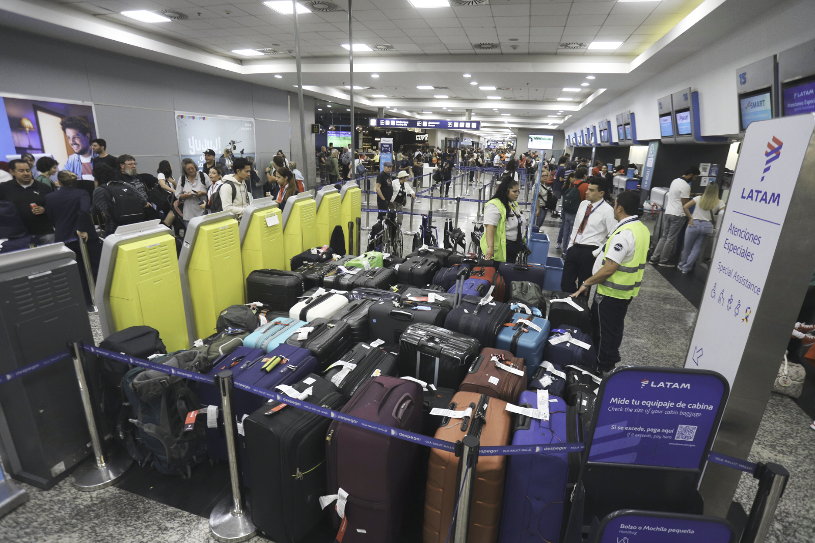 Gobierno despide a 15 empleados de Intercargo tras conflicto en Aeroparque y Ezeiza - Foto: NA Gobierno despide a 15 empleados de Intercargo tras conflicto en Aeroparque y Ezeiza - Foto: NA