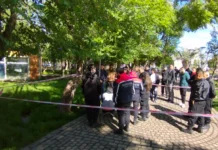 Un niño se electrocutó en la plaza San Martín, está fuera de peligro e investigan las causas