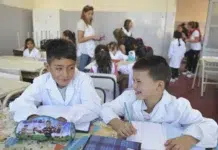 Alumnos en las aulas - Foto: NA