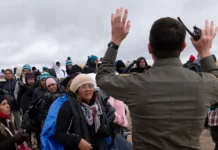 Más de 100 peruanos deportados desde EE.UU. llegan a Lima en un vuelo especial Más de 100 peruanos deportados desde EE.UU. llegan a Lima en un vuelo especial