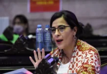 Cuatro senadores peronistas crean nuevo bloque y desafían a UxP Cuatro senadores peronistas crean nuevo bloque y desafían a UxP