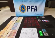 La PFA detuvo a un hombre y desarticuló un punto de expendio de drogas La PFA detuvo a un hombre y desarticuló un punto de expendio de drogas
