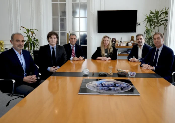 Libertarios y el PRO exploran una alianza para las PASO en la provincia de Buenos Aires