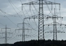 Ontario implementa un impuesto del 25% a las exportaciones de electricidad hacia tres estados de EE. UU. Ontario implementa un impuesto del 25% a las exportaciones de electricidad hacia tres estados de EE. UU.