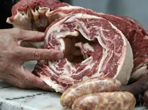 El consumo de carne vacuna cayó 12% en el año