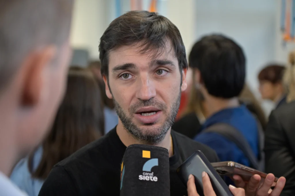 El gobernador de Chubut Ignacio Torres -