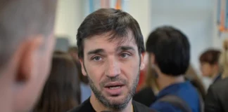 El gobernador de Chubut Ignacio Torres -