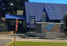 Asaltaron una agencia de viajes en El Calafate: robaron dinero y celulares Asaltaron una agencia de viajes en El Calafate: robaron dinero y celulares