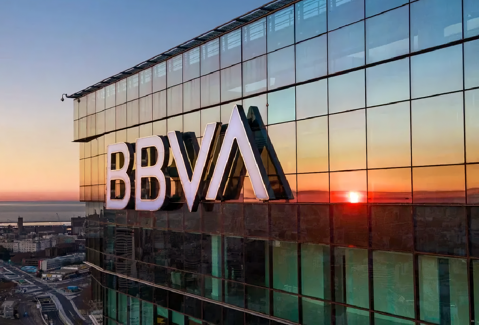 Un cliente del BBVA Río Gallegos sufrió una estafa bancaria mediante la cual le vaciaron la cuenta y la depositaron en otra cuenta Un cliente del BBVA Río Gallegos sufrió una estafa bancaria mediante la cual le vaciaron la cuenta y la depositaron en otra cuenta