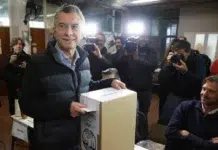 PRO acelera definiciones: Macri alinea distritos y evalúa acuerdo con LLA en CABA El expresidente Mauricio Macri votando en las elecciones de CABA - Foto: NA