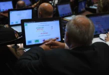 Javier Milei calificó como “lamentable” el rechazo del proyecto de Ficha Limpia Javier Milei calificó como "lamentable" el rechazo del proyecto de Ficha Limpia