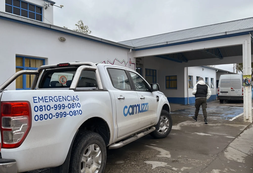 Evacuaron una escuela en Río Gallegos por escape de gas y hay docentes internados - Foto: OPI Santa Cruz/Francisco Muñoz