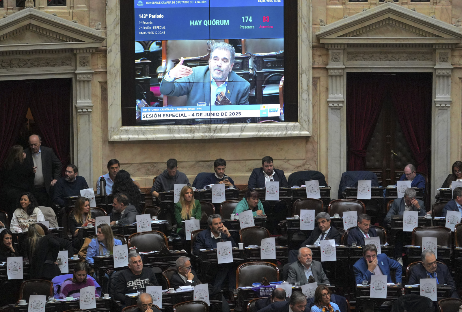 Diputados aprobó aumento de jubilaciones y bono: el Gobierno anticipa veto por costo fiscal - Foto: NA Diputados aprobó aumento de jubilaciones y bono: el Gobierno anticipa veto por costo fiscal - Foto: NA