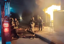 Bomberos sofocaron por varias horas un incendio en una vivienda de Río Gallegos Bomberos sofocaron por varias horas un incendio en una vivienda de Río Gallegos