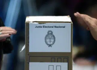 Encuesta nacional expone demanda de una tercera fuerza Elecciones en Santa Cruz - Foto: OPI Santa Cruz/Francisco Muñoz