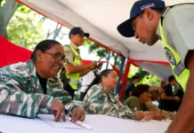 Venezuela: filas de ciudadanos en Caracas para unirse a la Milicia Venezuela: filas de ciudadanos en Caracas para unirse a la Milicia