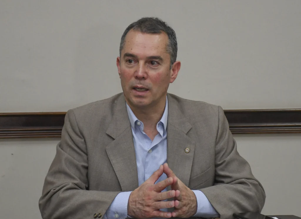 Daniel Álvarez es el candidato a diputado nacional del gobierno de Claudio Vidal
