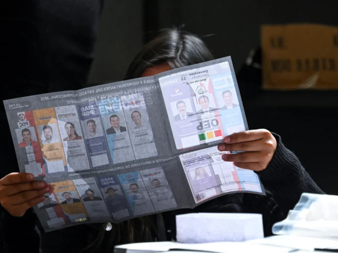 Elecciones en Bolivia: La oposición lidera las encuestas y un balotaje es la principal posibilidad