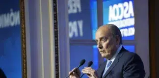 Guillermo Francos, el “viejito bueno” lejos de la realidad cotidiana y cerca de 80 millones de pesos mensuales El jefe de gabinete de ministros, Guillermo Francos, participó esta mañana del Council de las Américas - Foto: NA